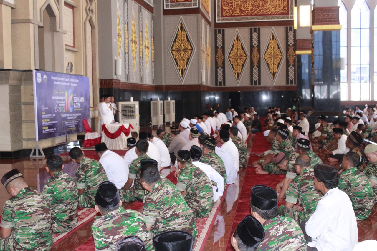 Anggota Kodim 0108/Agara Hadiri Zikir Akbar Dan Doa Bersama Peringati 18 Tahun Tsunami Dan Tahun Baru 2023 Di Wilayah Agara