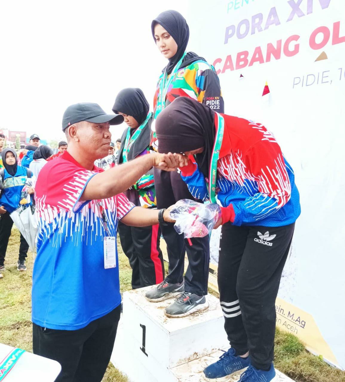 Plh. Danramil Jeumpa Berhasil Bawa Cabor Panahan Abdya Borong Medali PORA