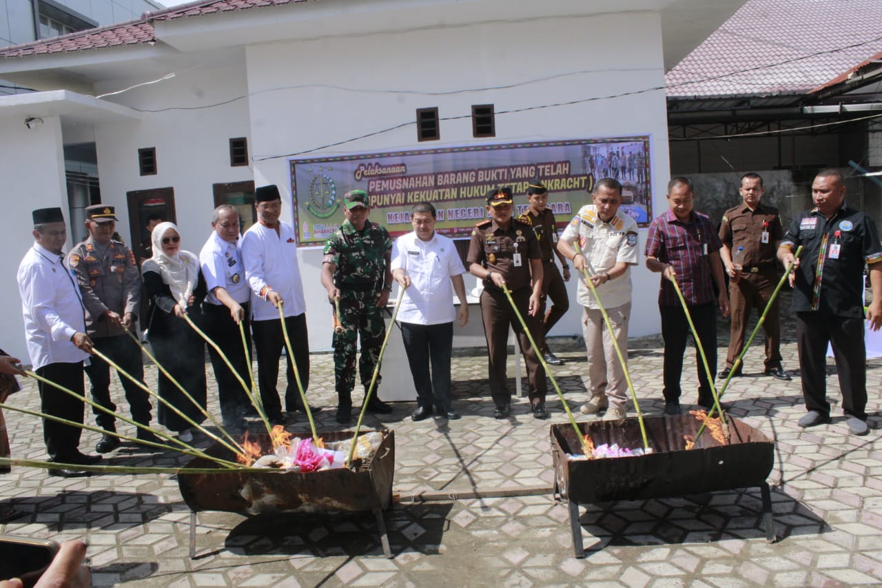 Dandim 0108/Agara Hadiri Pelaksanaan Qanun Eksekusi Uqubat /Cambuk dan Pemusnahan Barang Bukti (INKRACHT)