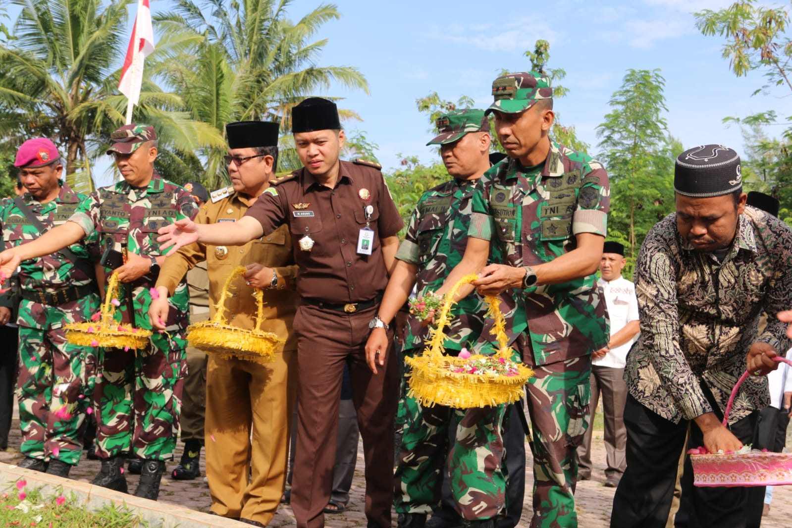 18 Tahun Peringatan Tsunami Aceh, Forkopimda Aceh Barat Gelar Ziarah, Zikir Dan Do’a Bersama Masyarakat