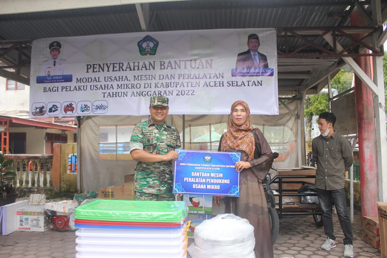 Dandim 0107/Aceh Selatan Hadiri Acara Penyerahan Bantuan Modal Usaha Dan Barang Pada Pelaku UMKM