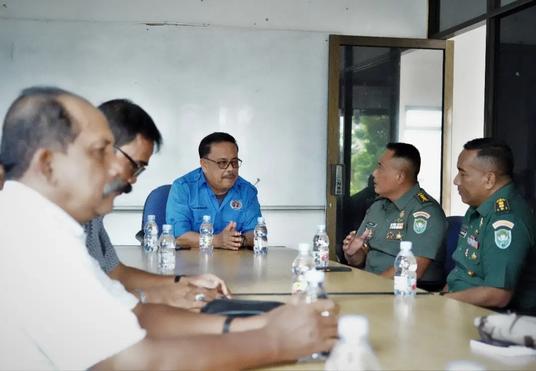 Silaturahmi Kapendam IM Dengan Ketua PWI Aceh