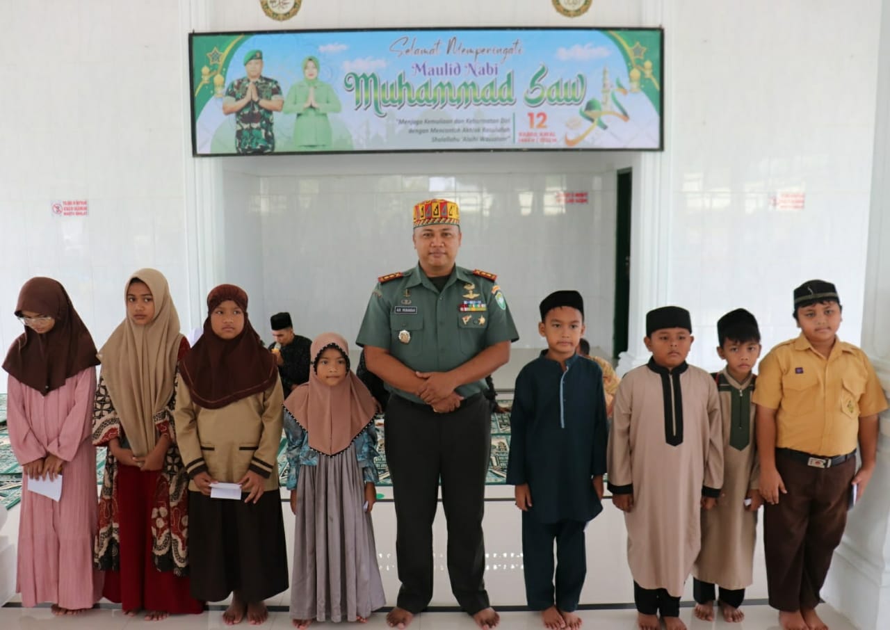 Peringati Maulid Nabi 1444 H, Dandim Bireuen Santuni Anak Yatim