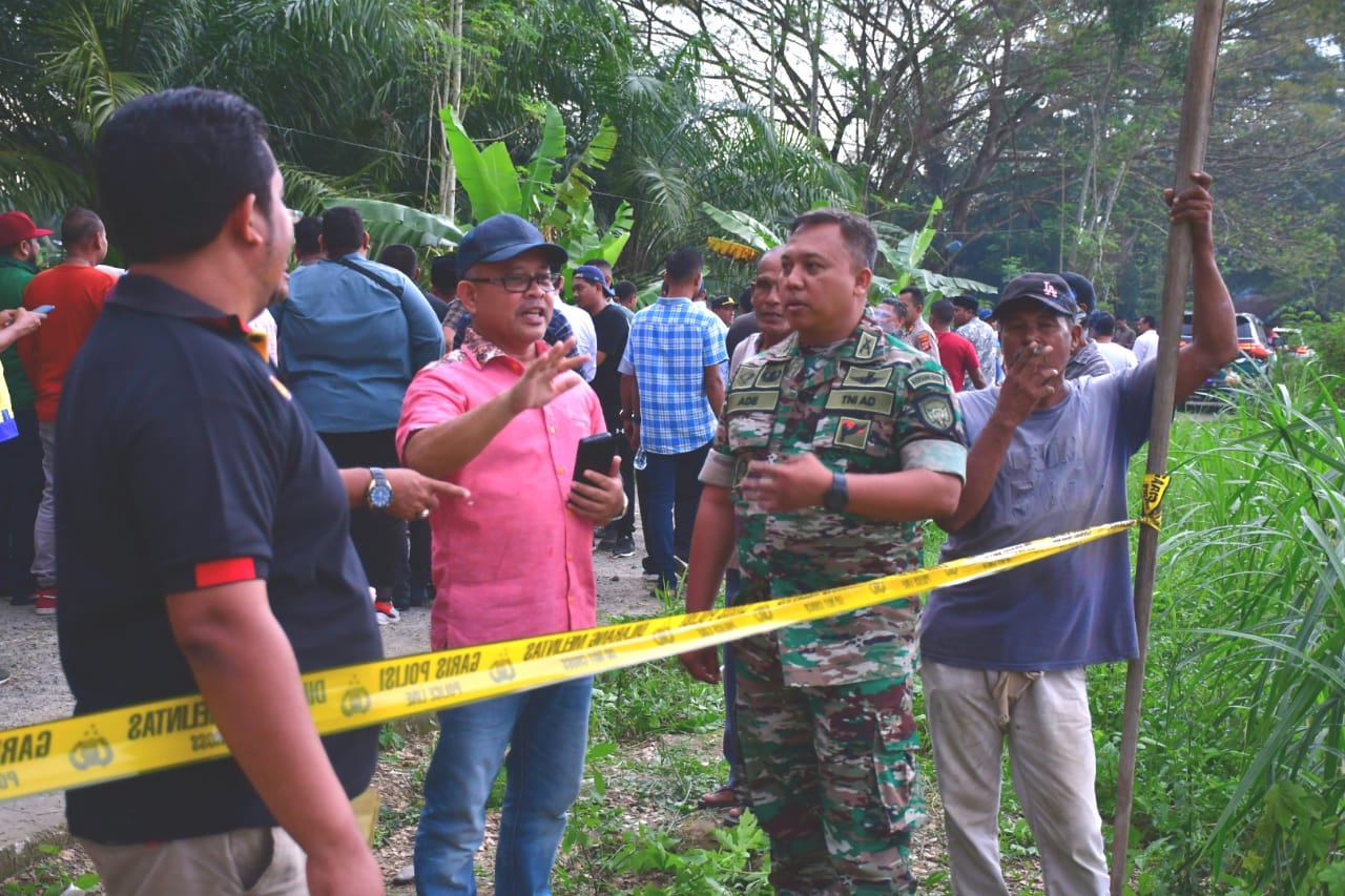 Dandim 0111/Bireuen Dampingi Kunjungan Kerja Anggota DPR RI Dan Kementrian PUPR Peninjauan Abrasi Sungai Di Desa Blang Mee