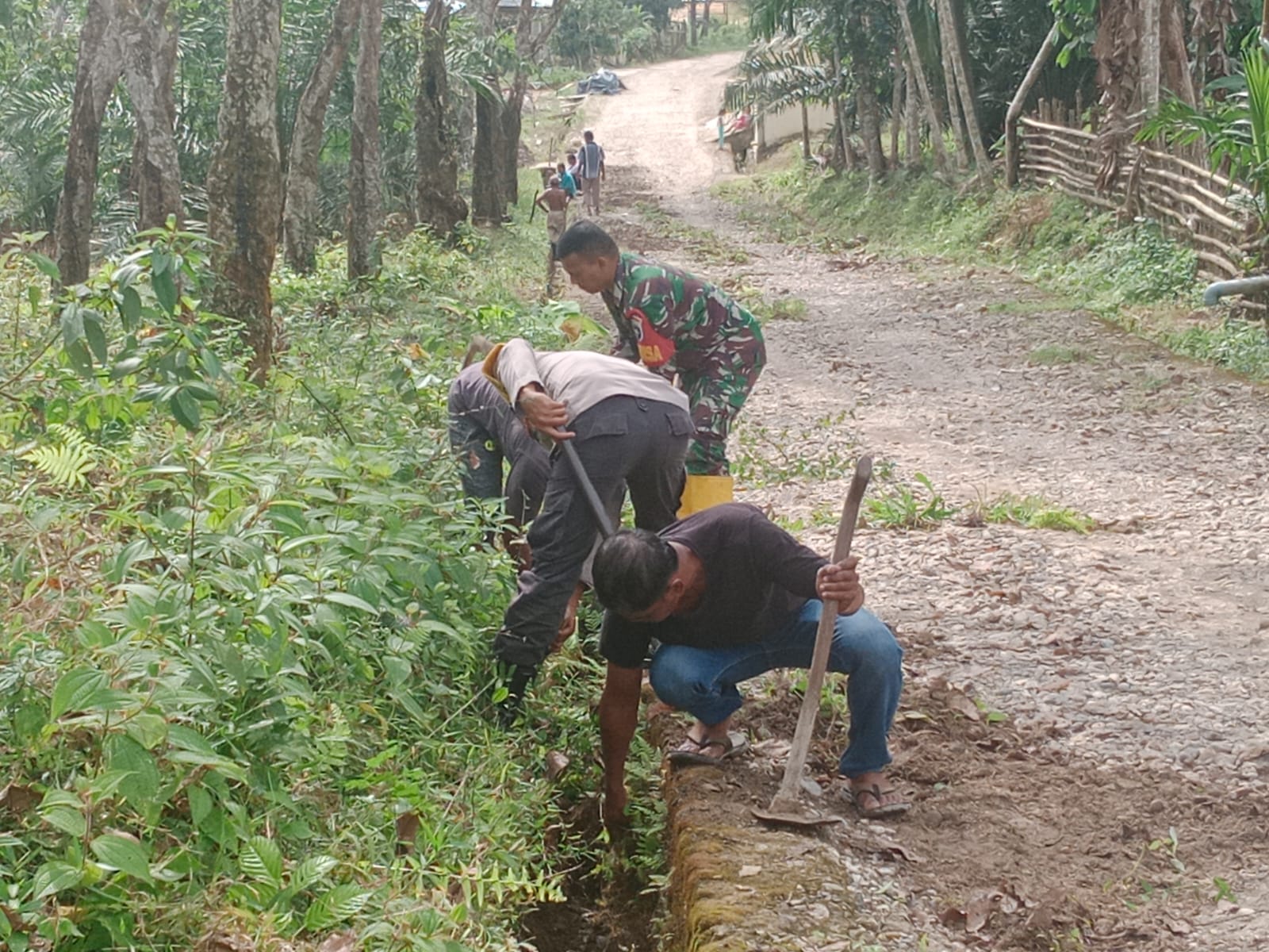 Sehat Itu Mahal, Ungkap Dua Babin Desa Alue Ie Mirah