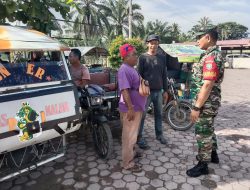 Untuk Menunjang Tugas Pokoknya, Serda Hendrik Laksanakan Komsos Dengan Warga