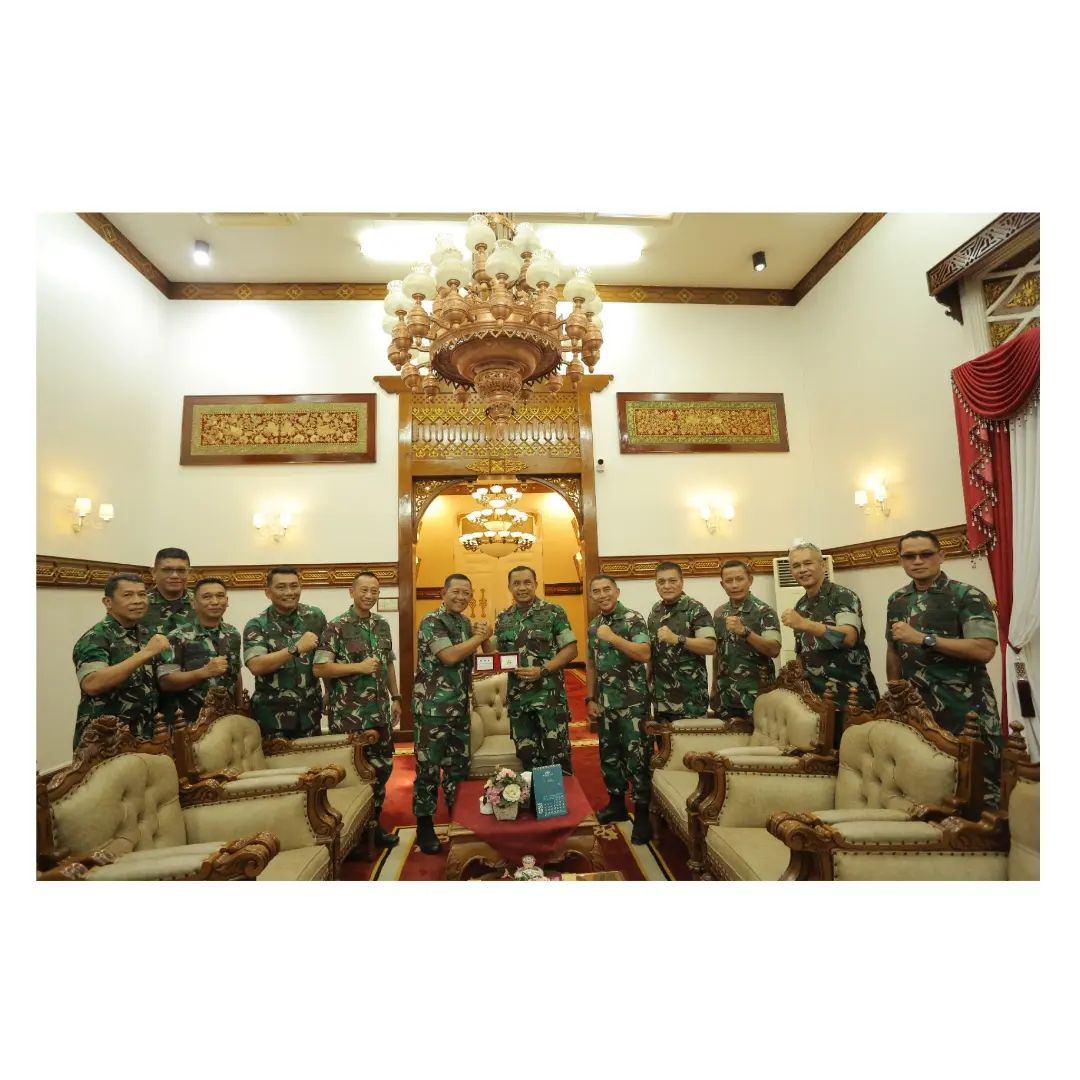 Pangdam IM sambut kedatangan Tim Staf Ahli Kasad di pendopo Gubernur Aceh.
