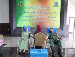 Ikut Donor Darah, Pangdam IM dan Istri Terima Penghargaan dari PMI Banda Aceh