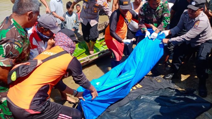 Korban Hanyut Di Temukan Dalam Kondisi Meninggal