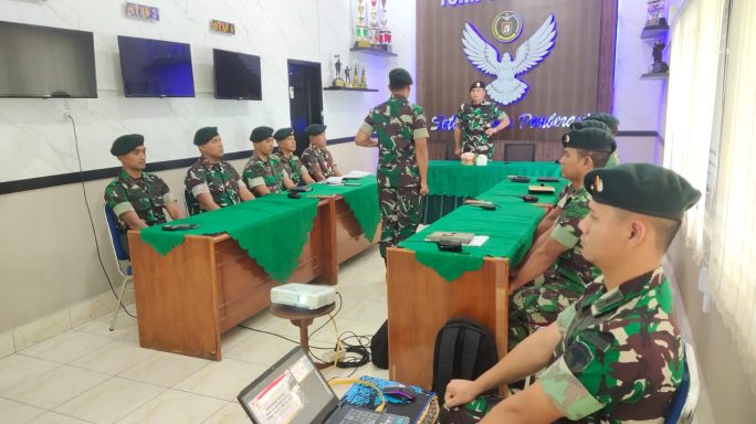 Paparan Kesiapan Satgas Pamtas RI-PNG Yonif Raider Khusus 111/KB kepada Danbrigif 25/Siwah