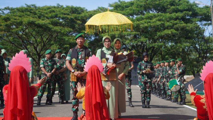 Pangdam IM dan Ibu Ketua Persit KCK PD IM kunjungan kerja ke Yonzipur 16/DA.