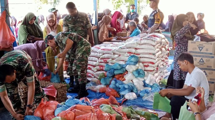 Sambut Hari Raya Idul Fitri Kodim 0116/Nagan Raya Laksanakan Bazar TNI Untuk Masyarakat