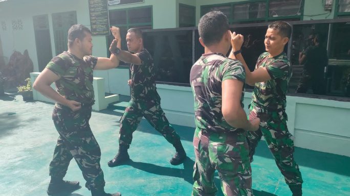 Asah Kemampuan, Personel Koramil jajaran Kodim 0117/Aceh Tamiang Rutin Gelar Latihan Beladiri Taktis