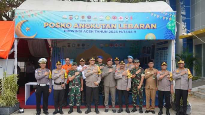 Kasdam IM Bersama Kapolda Aceh dan Forkopimda Aceh Tinjau Pos Pelayanan Idul Fitri 1444 H/2023 M.