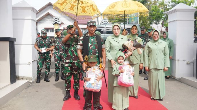 Kunjungan Kerja Pangdam IM dan Ibu Ketua Persit KCK Daerah Iskandar Muda ke Kodim 0102/Pidie