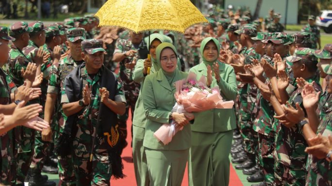 Kunjungan Kerja Pangdam IM dan Ibu Ketua Persit KCK PD IM ke Yonif 116/GS dan Korem 012/TU.