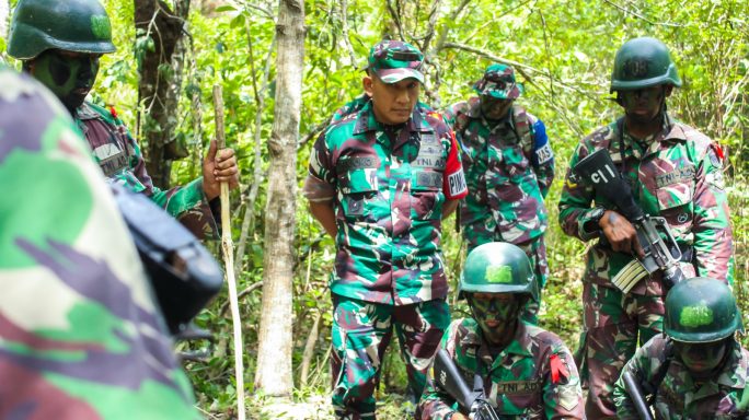 DANRINDAM IM MENINJAU LANGSUNG LATIHAN BERGANDA DIKTUKBA TNI AD TA 2023.