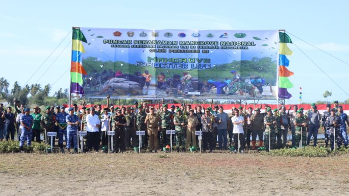 Pangdam IM mengikuti acara Puncak Penanaman Mangrove Nasional secara serentak jajaran TNI di seluruh Indonesia.