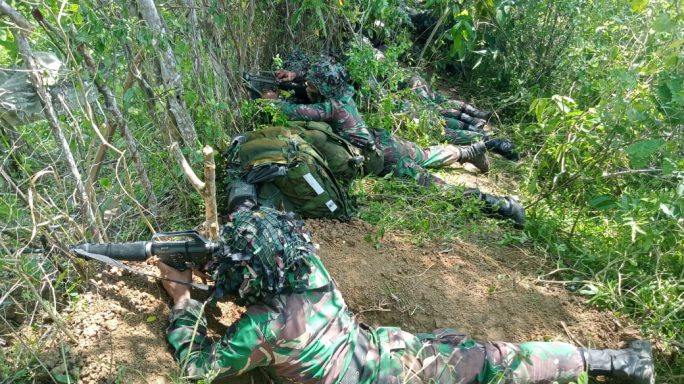 53 siswa dikjurbaif Abit Dikmaba TA. 2022 (OV) melaksanakan kegiatan Pertahanan Daerah pada Latihan Berganda