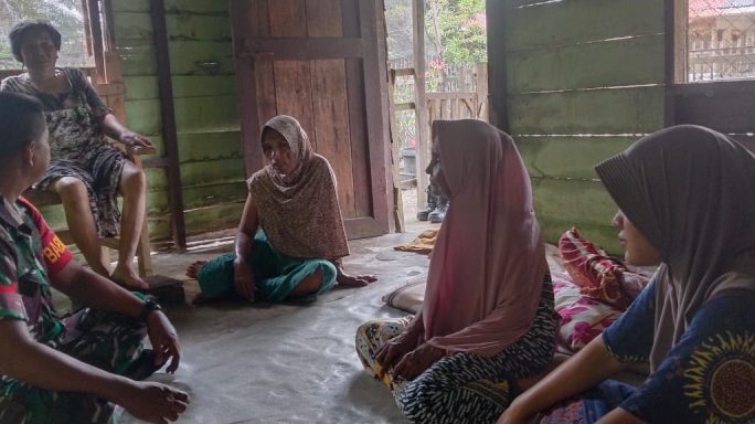 Babinsa Koramil 03/Seruway Melaksanakan Komsos Dengan Warga Binaan