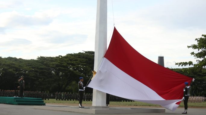 Irdam IM pimpin Upacara Bendera Bulanan tanggal 17 Juni 2023 dilapangan Blang Padang Kota Banda Aceh.