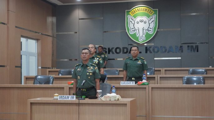 Irdam IM) Brigjen TNI Ayi Supriatna, S.I.P., M.M., mewakili Pangdam IM mengikuti kegiatan Video Conference (Vicon) tentang Rakornas Wasin.