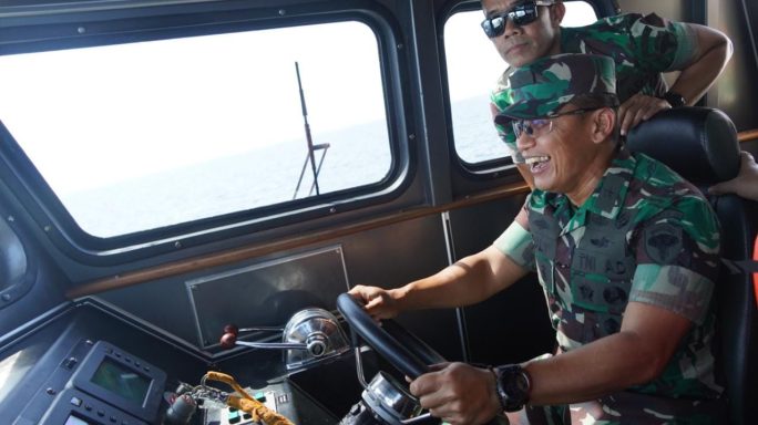 Kapoksahli Pangdam IM Menghadiri Acara Pelaksanaan Sea Trial/Uji Coba Dua Unit KMC Komodo AD Bekangdam IM.