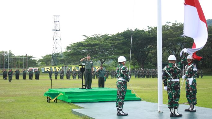 RINDAM ISKANDAR MUDA MELAKSANAKAN UPACARA 17-AN DILANJUTKAN APERSEPSI MATERI PATROLI