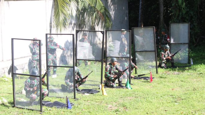 Asah Kemampuan Prajurit, Kodim 0107/Aceh Selatan Gelar Latihan Menembak