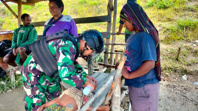 Peduli Terhadap Kesehatan Masyarakat, Satgas Yonif RK 115/ML Rutin Melaksanakan Pengobatan Gratis