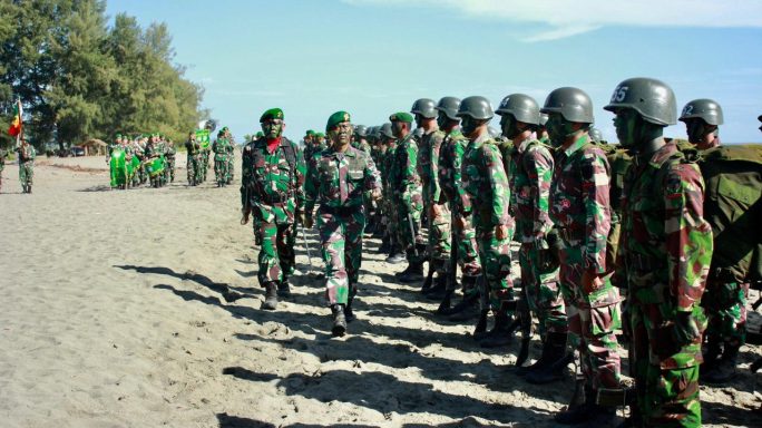 Siswa Dikjurtaif abit dikmata TA 2023 laksanakan Upacara Pembaretan Prajurit Infanteri