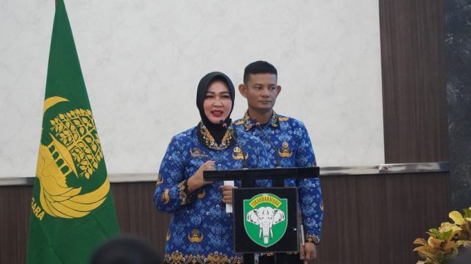 Ketua Dewan Pengurus Korpri (DPK) Unit TNI AD drg. Nora Tristyana, M.A.R.S., mengukuhkan kepengurusan DPK Sub Unit Kodam Iskandar Muda.