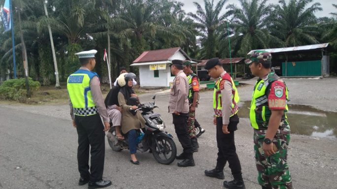JELANG HARI DAMAI ACEH KE 18 KODIM DAN POLRES NAGAN RAYA GELAR PATROLI GABUNGAN