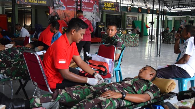 Sambut HUT Ke – 77 Yonif RK 113/JS gelar Donor Darah.
