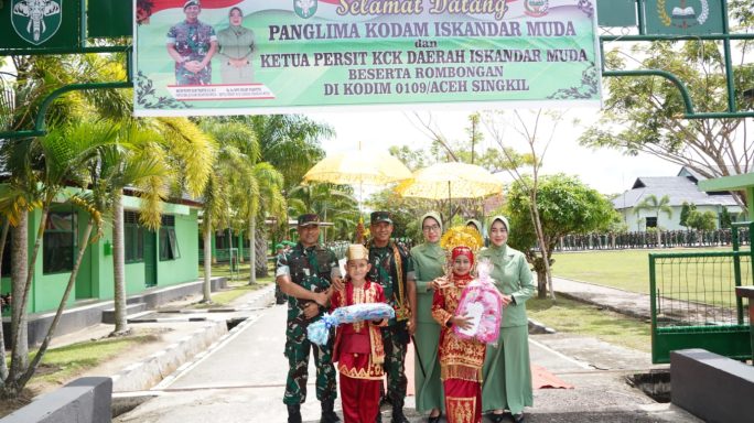 Pangdam IM dan Ibu Ketua Persit KCK Daerah Iskandar Muda melaksanakan Kunker ke Kodim 0109/Aceh Singkil.