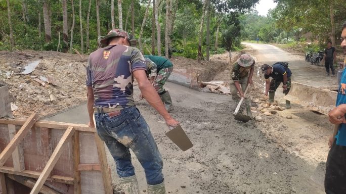Satgas TMMD Kodim Aceh Timur, Terus Kejar Pembangunan 1 Unit Pelat Beton