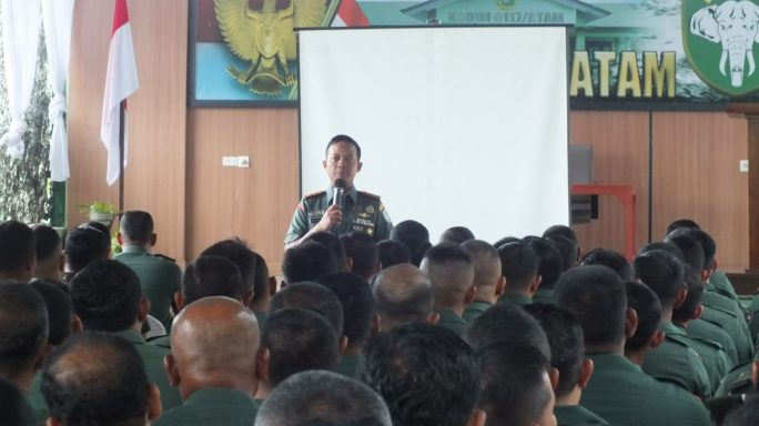 Ini Pesan Letkol Czi Alfian Rachmad Purnamasidi, SIP, M. Si., Saat Berikan Jam Komandan Pada Prajurit Kodim 0117/Aceh Tamiang