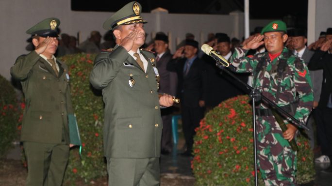 Dandim 0104/Atim Pimpin Apel Kehormatan dan Renungan Suci di Kota Langsa