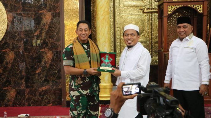 Kunjungan Pangdam IM ke Yayasan Pesantren Dar Faqih Qurani