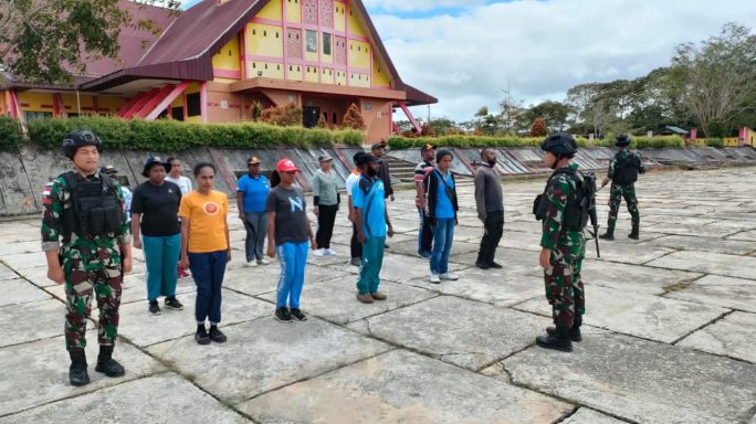 Merpati Perkasa” Satgas Pamtas Statis RI- PNG Yonif RK 111/KB Tanamkan Wawasan Kebangsaan untuk Pemuda Boven Digoel Agar Cinta NKRI