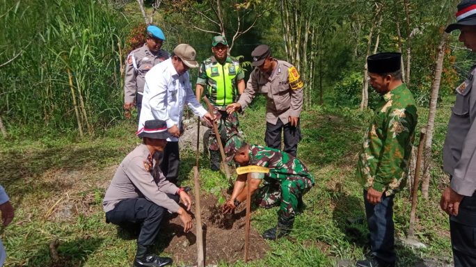 TNI Polri, Gelar Penghijauan di sejumlah daerah dalam Kabupaten Bener Meriah