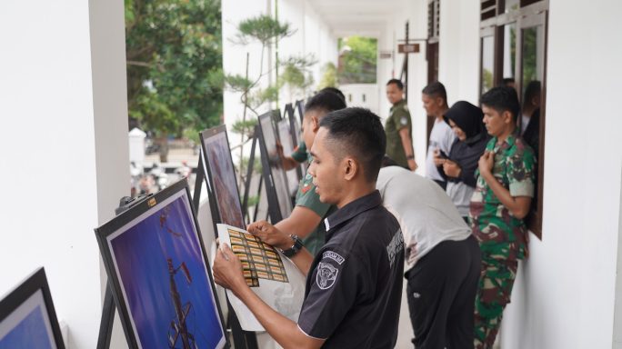 Persiapan Penerangan Kodam IM dalam rangka Pameran Foto pada Expo Semarak Kemerdekaan RI Ke 78 di Kodam Iskandar Muda tahun 2023.