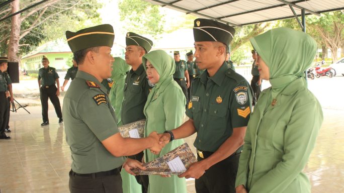 ACARA TRADISI PENERIMAAN DAN PELEPASAN ANGGOTA PINDAH SATUAN RINDAM ISKANDAR MUDA