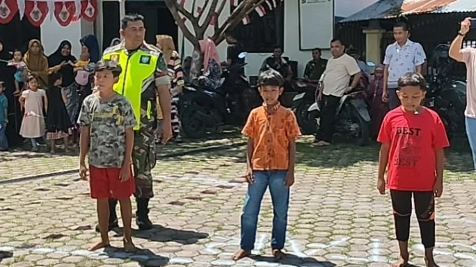 Meriahkan HUT RI Ke-78 Tahun 2023, Babinsa Dayah Tidiek Berikan Pengamanan Lomba di Wilayah Binaan