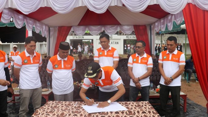 Dandim 0107/Asel Hadiri Peresmian Stadion Ludung Meukong Dan Pembukaan Turnamen Bola Kaki Bupati Cup 2023 Kab Aceh Selatan
