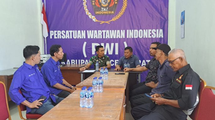 Dandim 0105/Abar Sambangi Kantor PWI Aceh Barat Membahas Isu Ekonomi Hingga Pertanian
