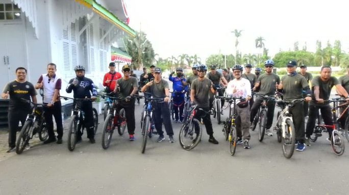 Dandim 0117/Aceh Tamiang Dan Forkopimda Gowes Bersama Dalam Rangka Hari Lalulintas Bhayangkara ke-68 Tahun