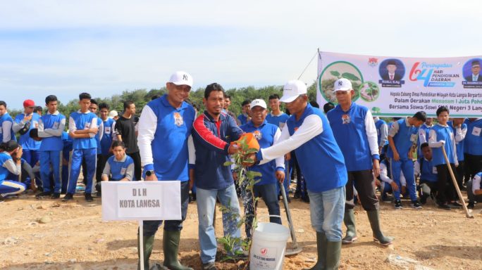 Dandim 0104/Atim Hadiri Penanaman Sejuta Pohon Semarakan Hardikda ke 64 Tahun 2023