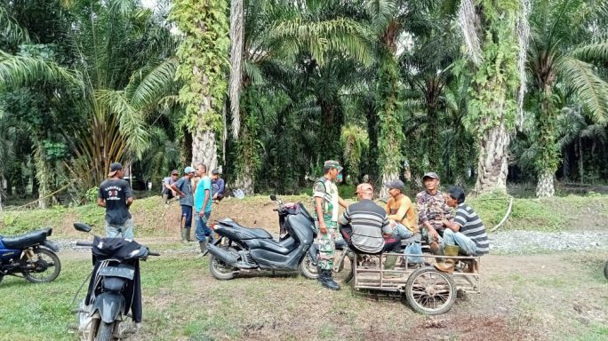 Mewujudkan Keakraban, Babinsa Komsos Dengan Warga Binaan