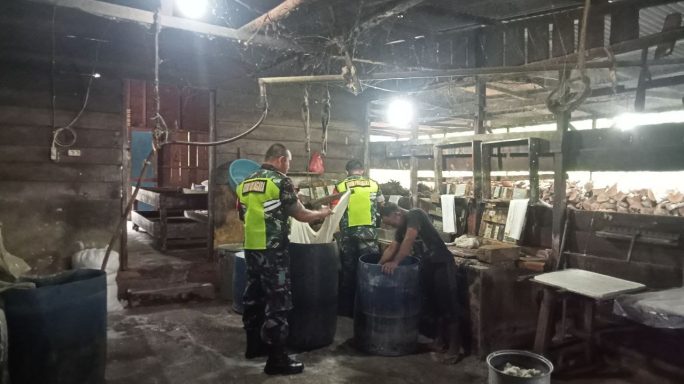 Beri Semangat Dan Motivasi Babninsa Pembuat Tahu